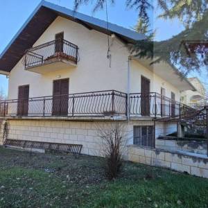 Imotski Drum odlična obiteljska kuća 290 m2 + okućnica - novo u ponudi