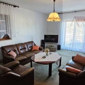 Imotski Drum odlična obiteljska kuća 290 m2 + okućnica - novo u ponudi