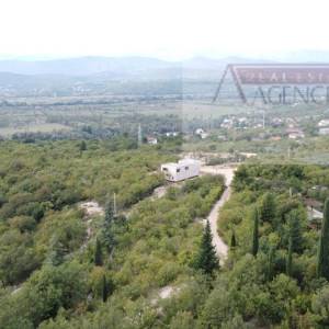 Imotski građevinsko zemljište 1571 m2 Vinjani Donji
