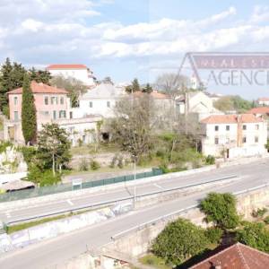 Imotski građevinsko zemljište 1176 m2 Modro jezero - TOP PONUDA!