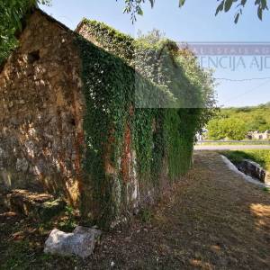 Imotski kamena kuća sa okućnicom Kamenmost