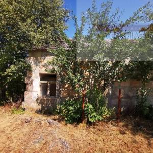 Imotski kamena kuća sa okućnicom Kamenmost