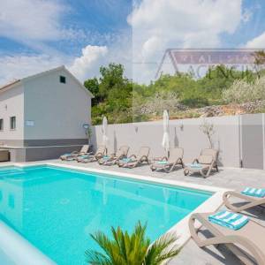 Imotski kuća za odmor 338 m2 + bazen 40 m2 - novo u ponudi