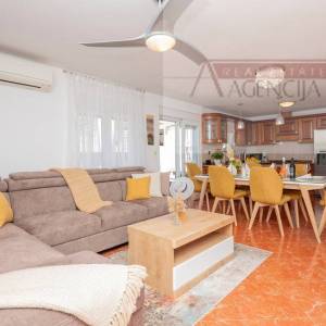 Imotski kuća za odmor 338 m2 + bazen 40 m2 - novo u ponudi