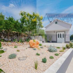 Imotski kuća za odmor 338 m2 + bazen 40 m2 - novo u ponudi