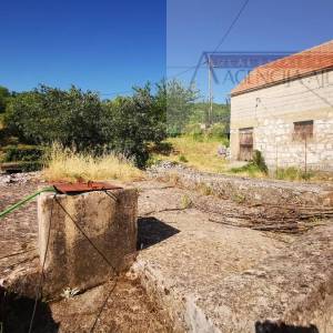 Imotski Lokvičići kamene kuće na parceli od 2035 m2 - ekskluziva