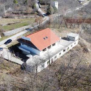 Imotski Lovreć stambeno-poslovni objekt 700 m2 - NOVO