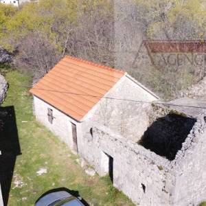 Imotski - Mrnjavci 4 kamene kuća 256m2 + okućnica - intima