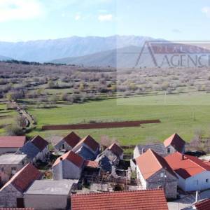 Imotski - Mrnjavci kamene kuća 190m2 + okućnica