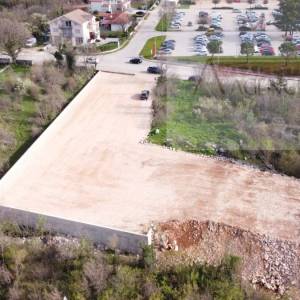 Imotski najam građevinskog zemljišta 2000 m2 - NOVO!!!