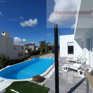 Imotski nova kuća 199 m2 + bazen - top ponuda!