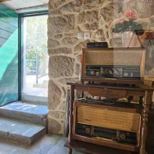 Imotski obiteljska kamena kuća 250 m2 + okućnica 1209 m2 Drum