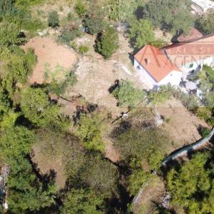 Imotski obiteljska kamena kuća 250 m2 + okućnica 1209 m2 Drum