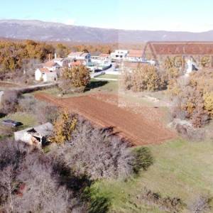 Imotski objekt + građevinsko zemljište 2413 m2 Proložac Gornji