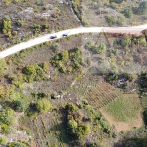 Imotski Poljica građevinsko zemljište 4225 m2 - novo!