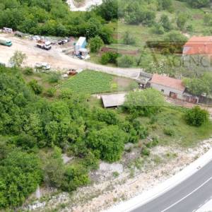Imotski Poljica građevinsko zemljište 2502 m2 + objekti - novo