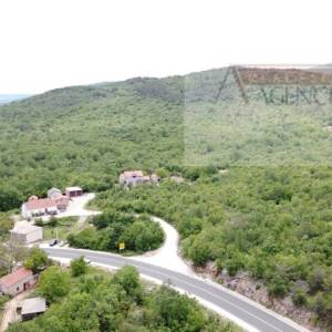 Imotski Poljica građevinsko zemljište 2502 m2 + objekti - novo