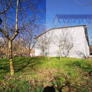 Imotski poslovni objekt 635 m2 sa zemljištem 1950 m2