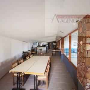 Imotski poslovni objekt 635 m2 sa zemljištem 1950 m2