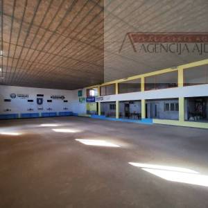 Imotski poslovni objekt 635 m2 sa zemljištem 1950 m2