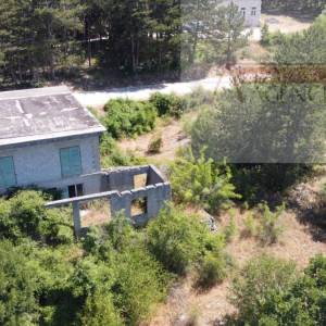 Imotski Proložac kuća  u izgradnji + velika okućnica 2000 m2 