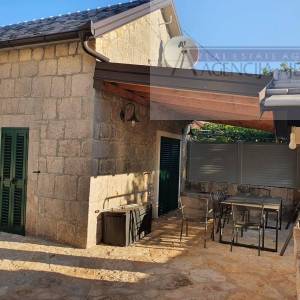 Imotski renovirana kamena kuća - vrhunska nekretnina - novo!