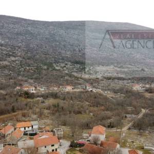 Imotski Slivno kamene kuće + okućnica - novo u ponudi