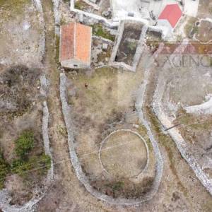 Imotski Slivno kamene kuće + okućnica - novo u ponudi