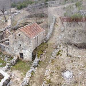 Imotski Slivno kamene kuće + okućnica - novo u ponudi