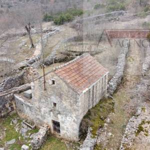 Imotski Slivno kamene kuće + okućnica - novo u ponudi