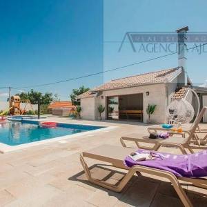 Imotski vila 321 m2 - top ponuda - ekskluziva - novo u ponudi