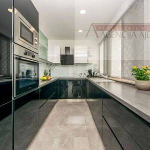 Imotski vila 321 m2 - top ponuda - ekskluziva - novo u ponudi