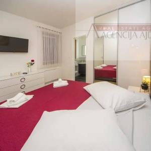 Imotski vila 321 m2 - top ponuda - ekskluziva - novo u ponudi