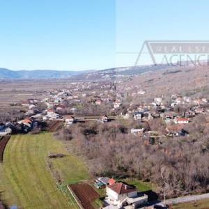 Imotski Vinjani Donji 3752 m2 građevinsko i poljoprivredno zemljište