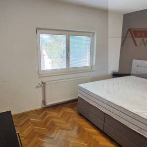 Imotski Vinjani Donji uređena kuća  186 m2 + pomoćni objekt 62 m2 novo