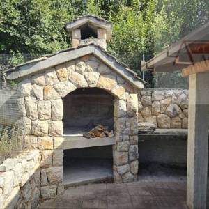 Imotski Vinjani Donji uređena kuća  186 m2 + pomoćni objekt 62 m2 novo