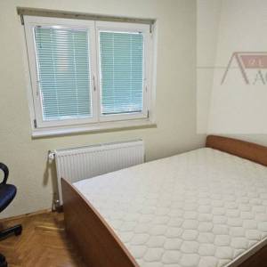 Imotski Vinjani Donji uređena kuća  186 m2 + pomoćni objekt 62 m2 novo