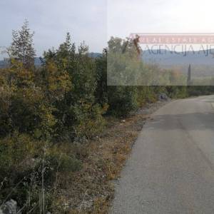 Imotski Vinjani građ zem 2850 m2 blizina grada