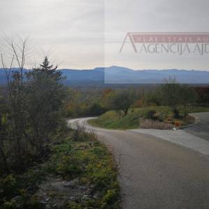 Imotski Vinjani građ zem 2850 m2 blizina grada