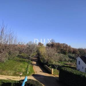 ISTRA, BRTONIGLA - Autentična istarska kamena kuća za obnovu po vlastitim željama