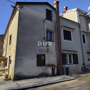 ISTRA, BRTONIGLA - Autentična istarska kamena kuća za obnovu po vlastitim željama