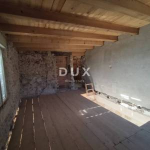 ISTRA, BRTONIGLA - Autentična istarska kamena kuća za obnovu po vlastitim željama