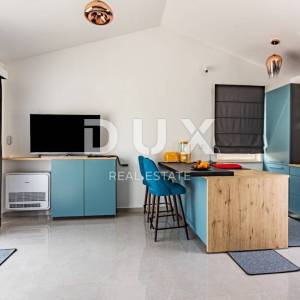  ISTRA, CEROVLJE Hipokratova hacijenda sa sportskim terenom! RIJETKOST!