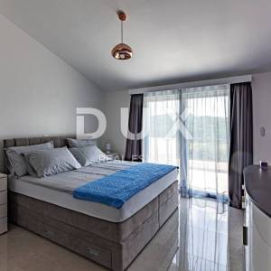  ISTRA, CEROVLJE Hipokratova hacijenda sa sportskim terenom! RIJETKOST!