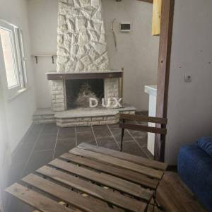 ISTRA, LABIN, samostojeća kuća s garažom i pomoćnim objektom