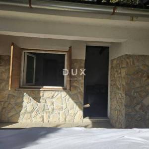 ISTRA, LABIN, samostojeća kuća s garažom i pomoćnim objektom