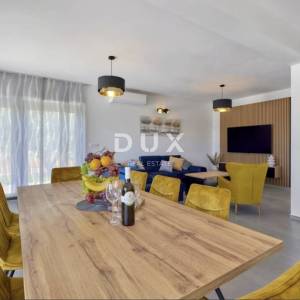 ISTRA, LOBORIKA- Kuća sa bazenom nedaleko Pule!