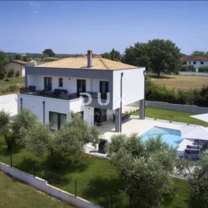 ISTRA, LOBORIKA- Kuća sa bazenom nedaleko Pule!