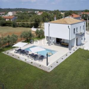 ISTRA, LOBORIKA- Kuća sa bazenom nedaleko Pule!