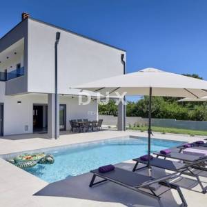 ISTRA, LOBORIKA- Kuća sa bazenom nedaleko Pule!